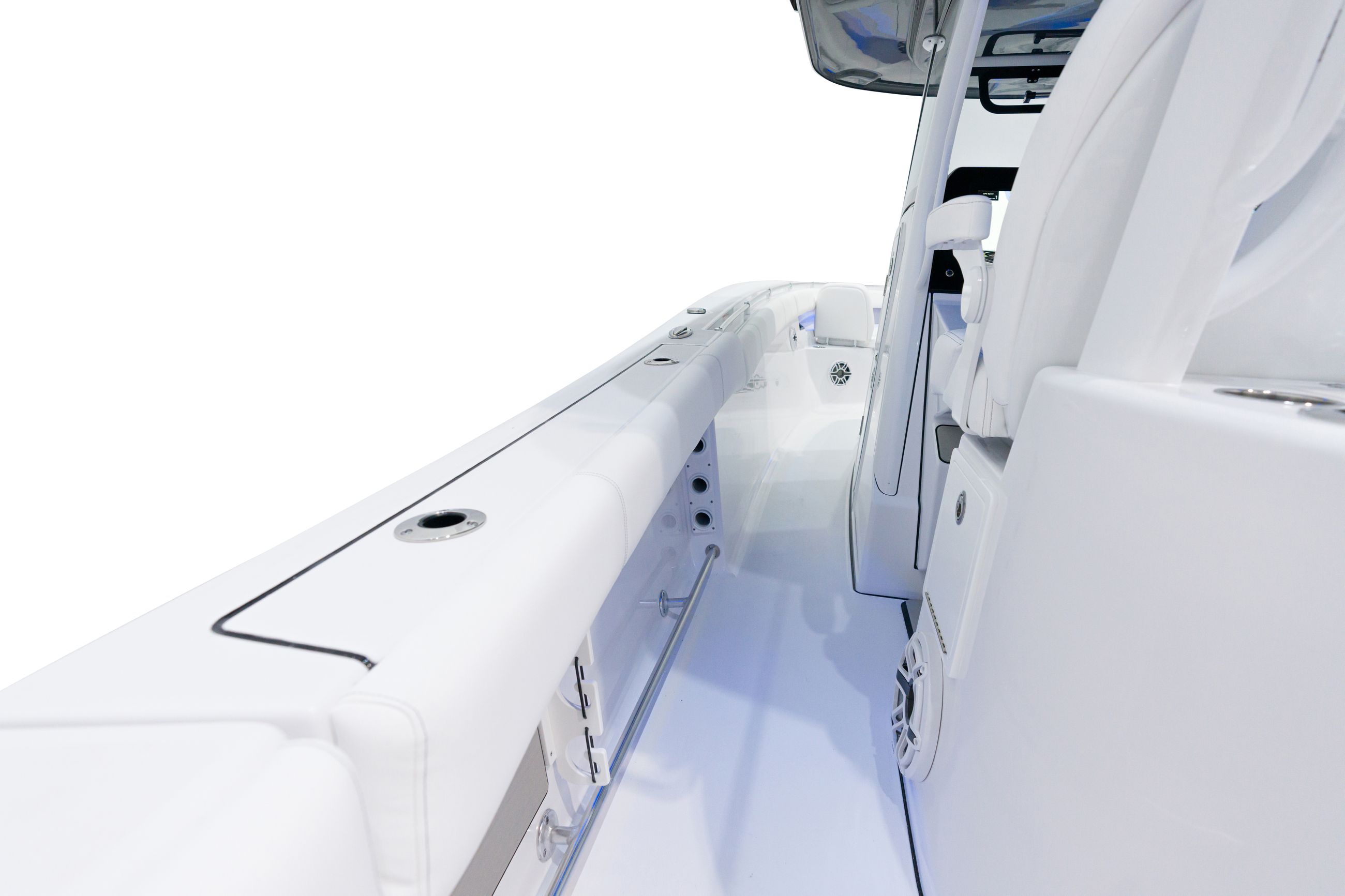Open 352 Center Console · Features Sportsman Boats