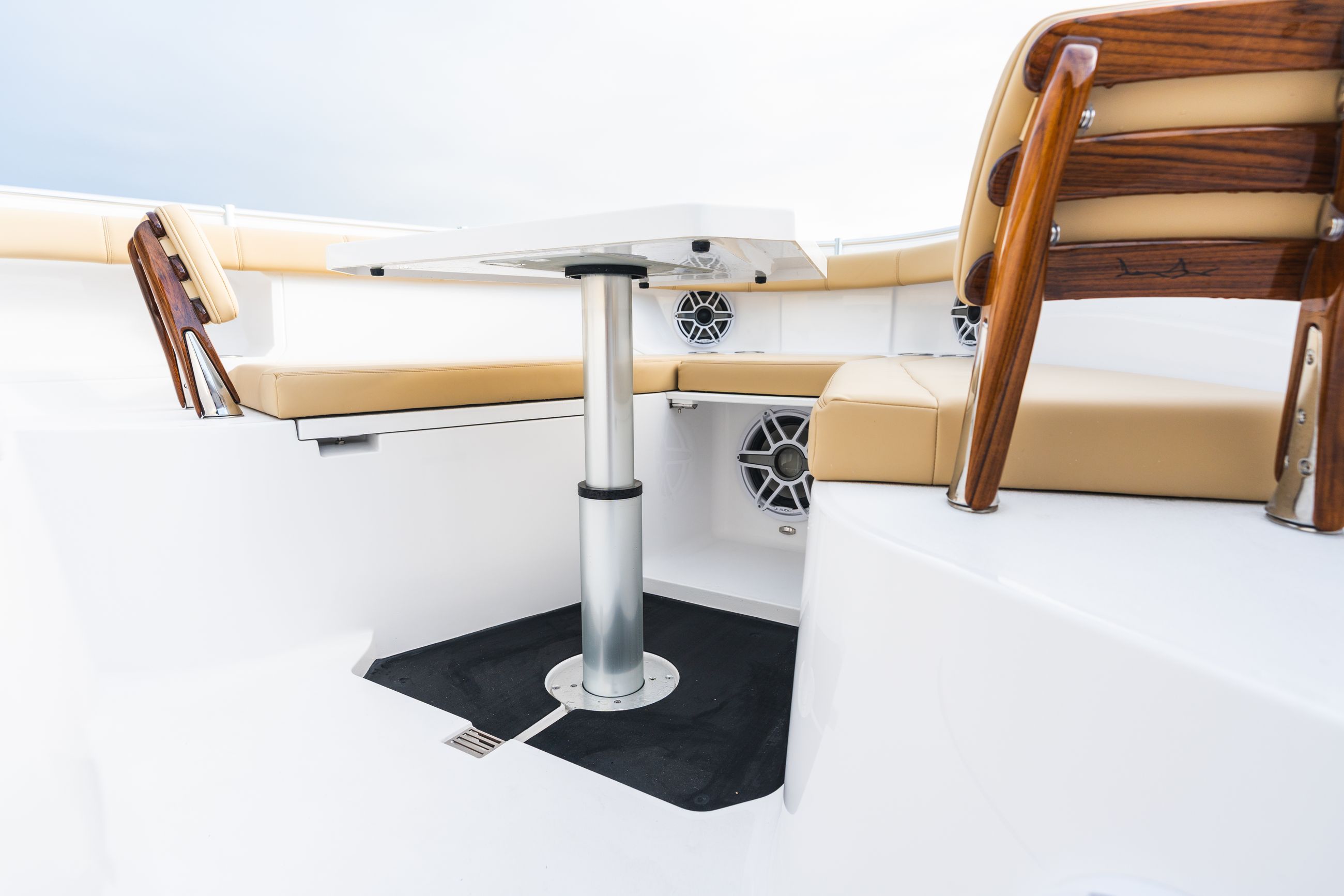 Detail image of Actuated Bow Sun Deck / Table