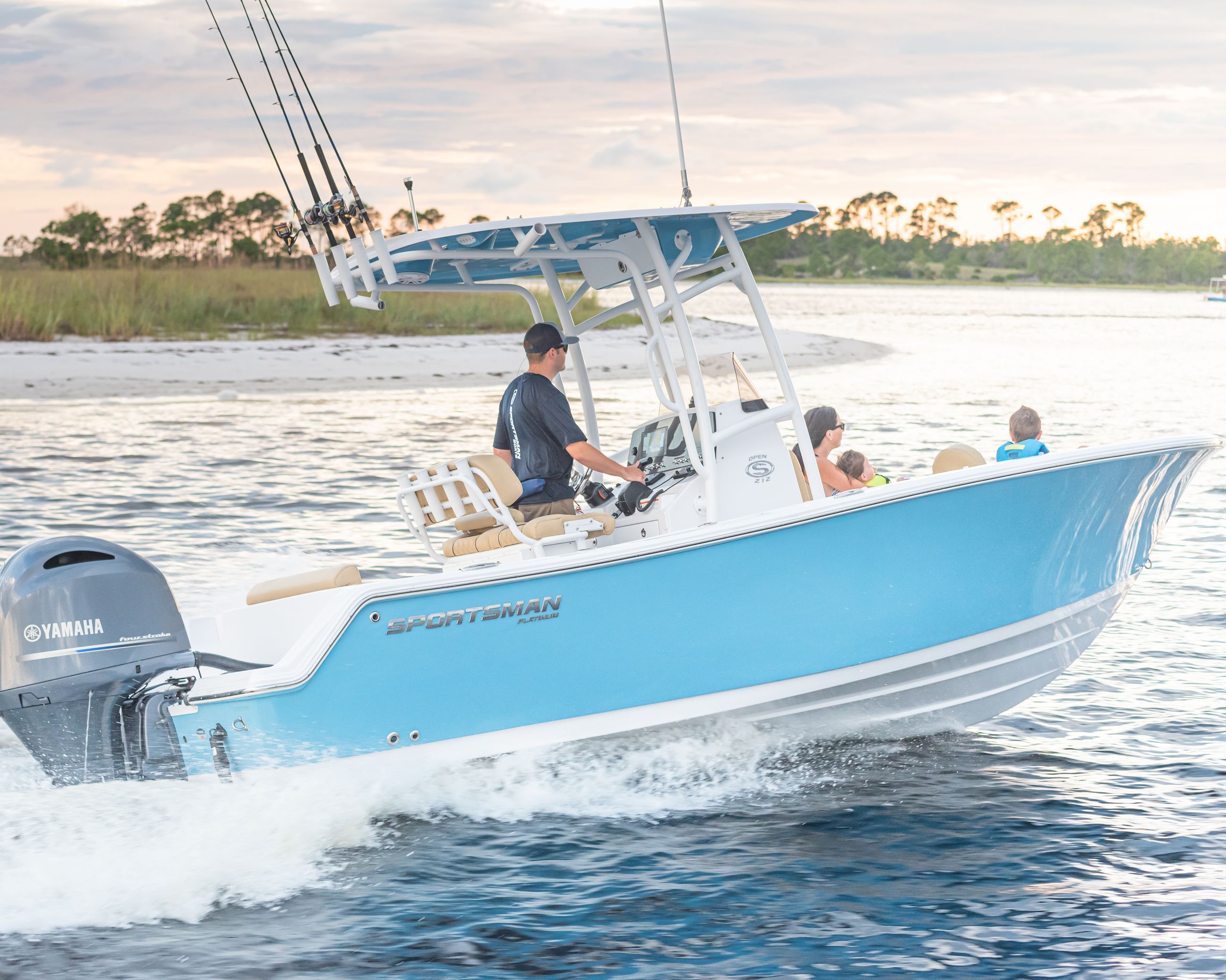 Detail image of the Open 212 Center Console