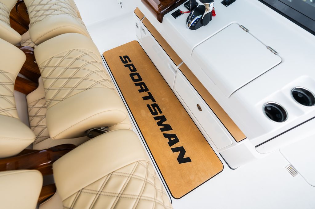 Detail image of Anti-Fatigue Helm Pad