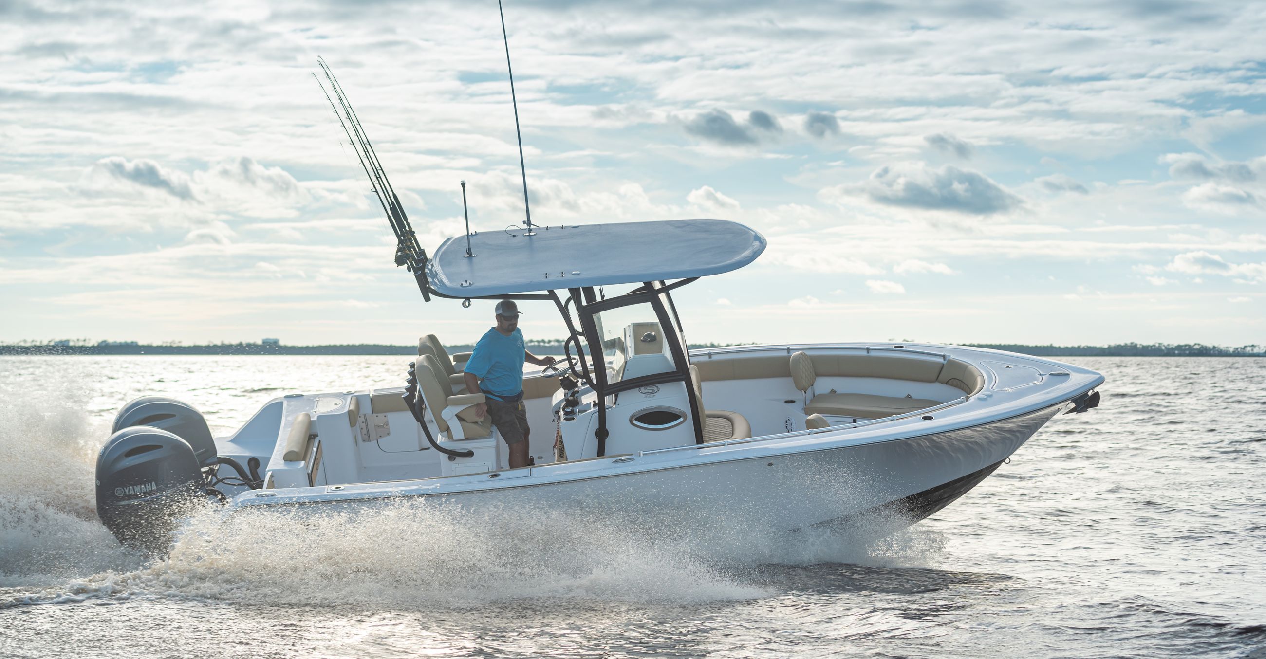 Large detail image of the Open 252 Center Console