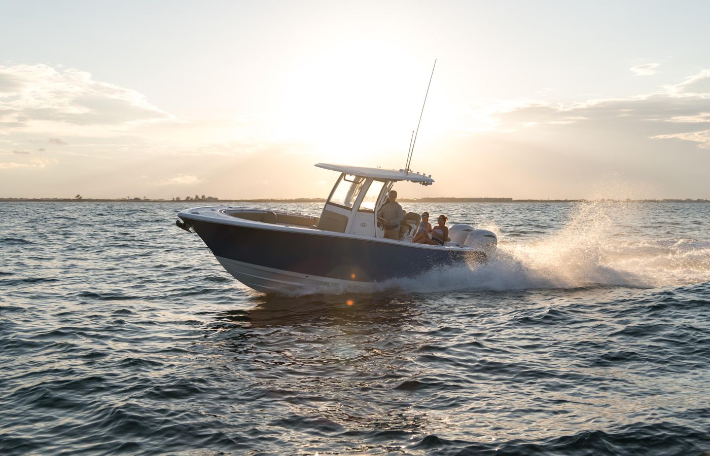 Open 252 Center Console