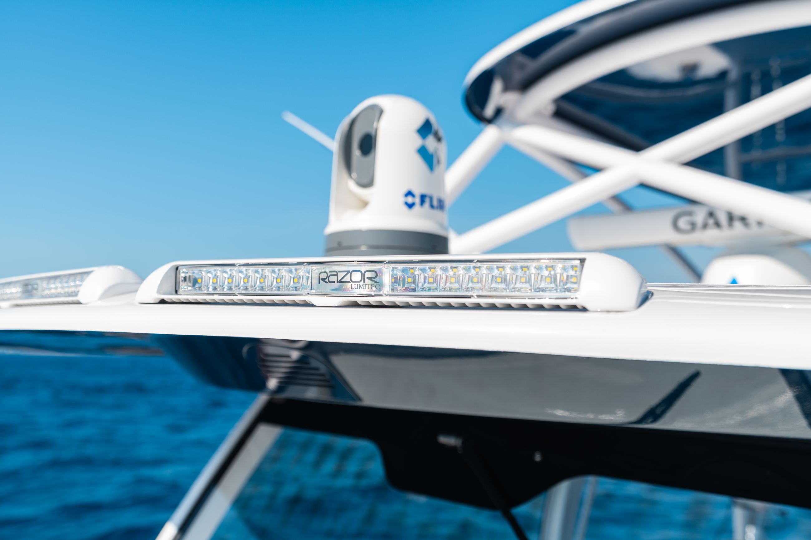 Large detail image of the Razor Spreader and Spot Lights
