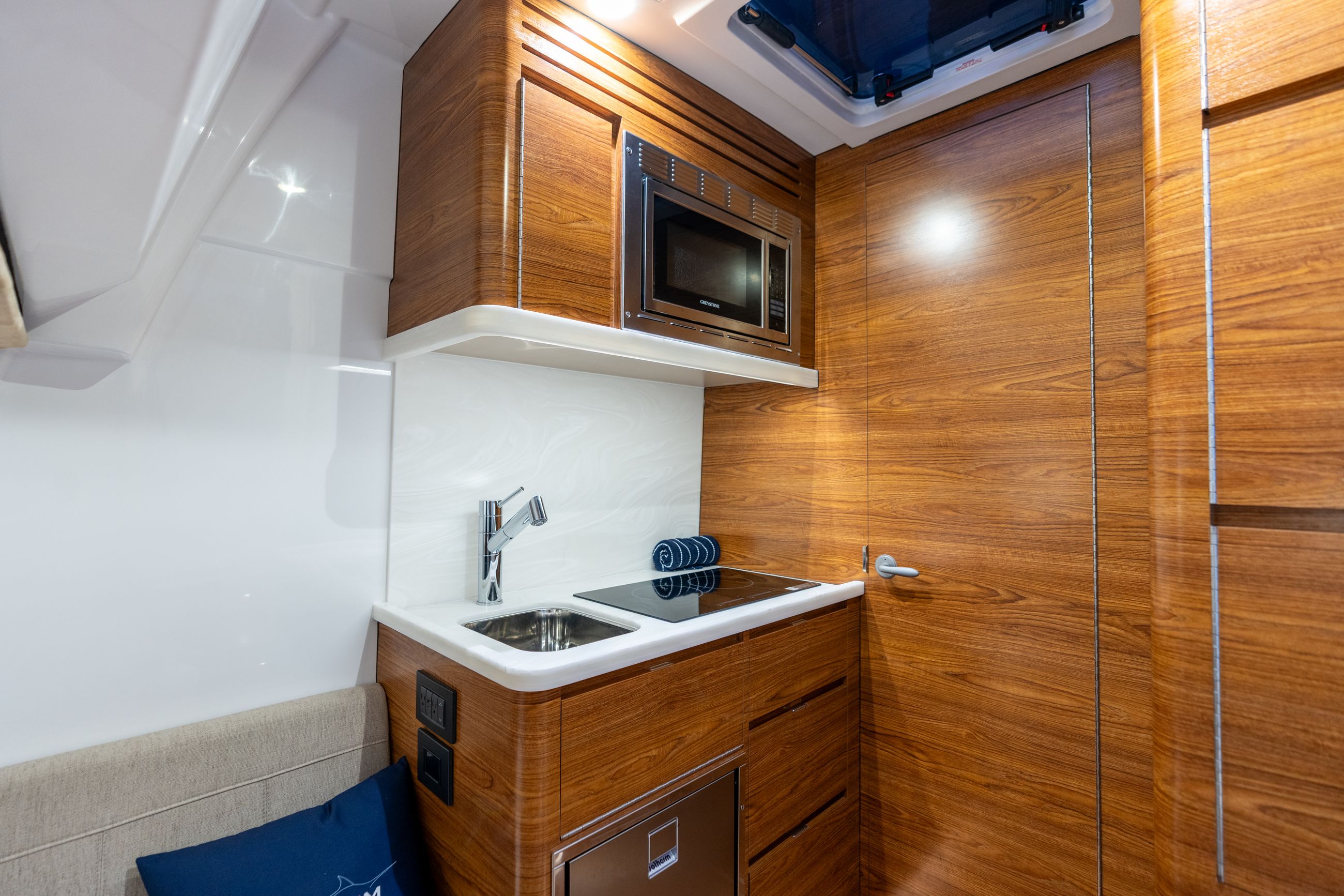 Large detail image of the Full Galley