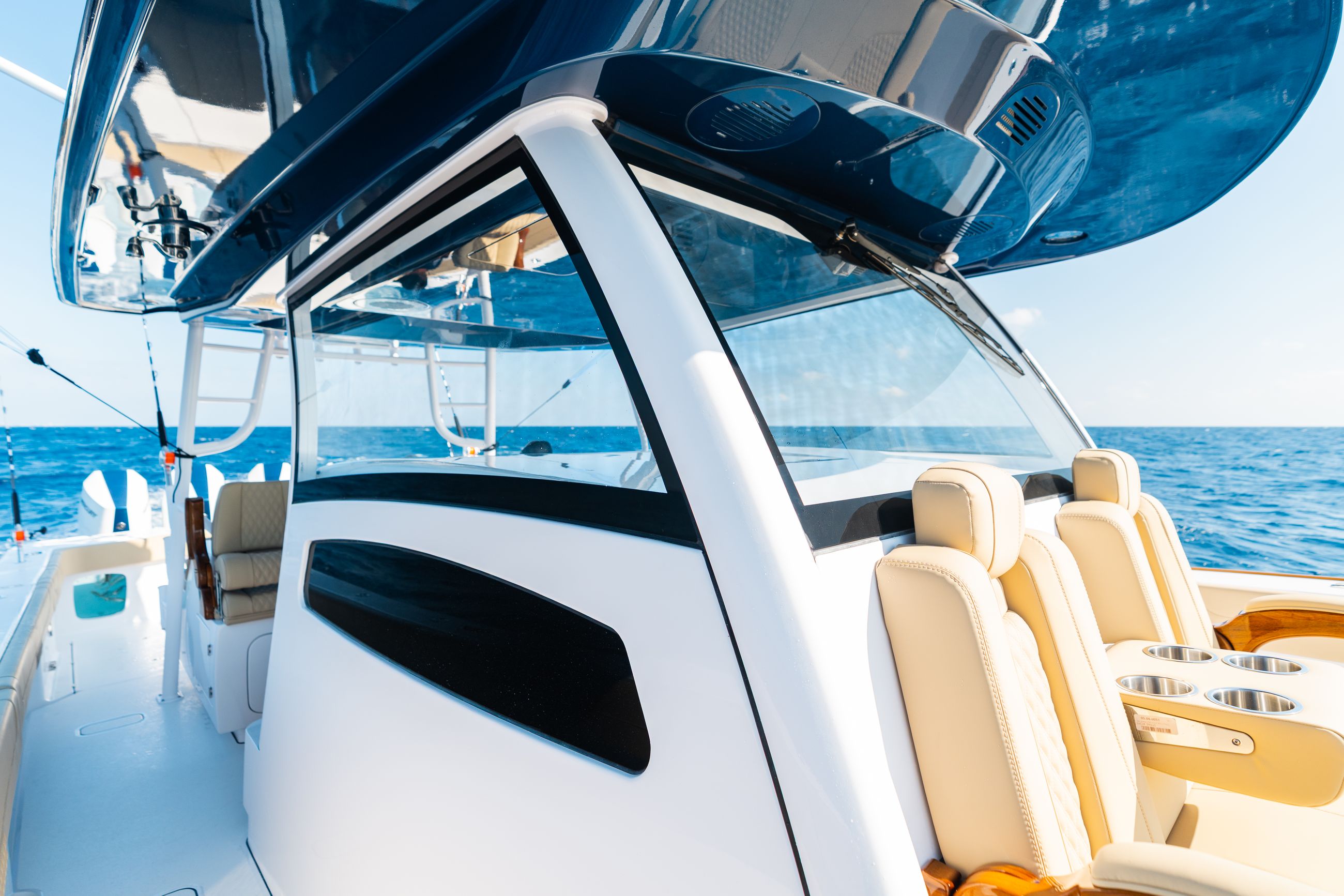 Large detail image of the Integrated Tempered Glass Windshield