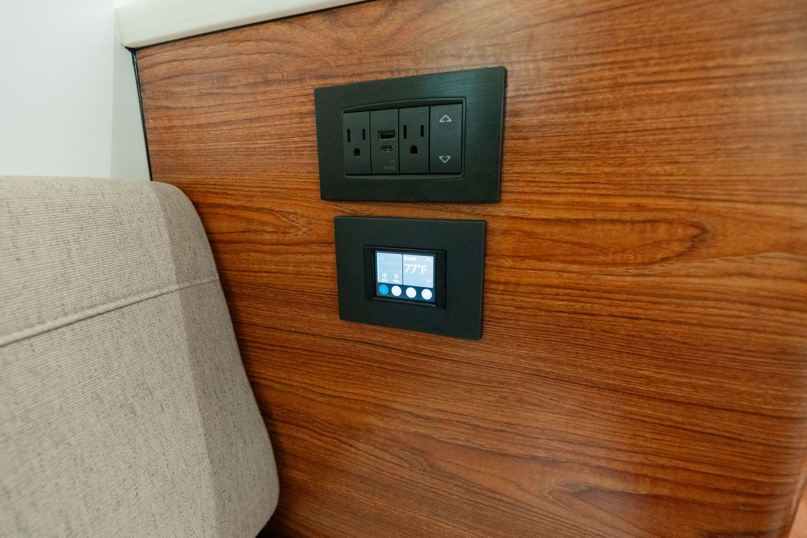 Large detail image of the Air Conditioning 120 Volt/10,000 BTU